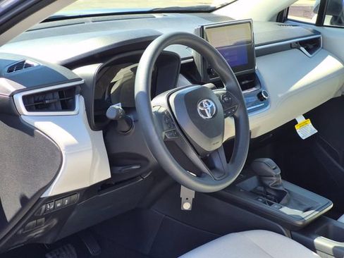 Used 2026 Toyota Corolla Cross L FWD image 3
