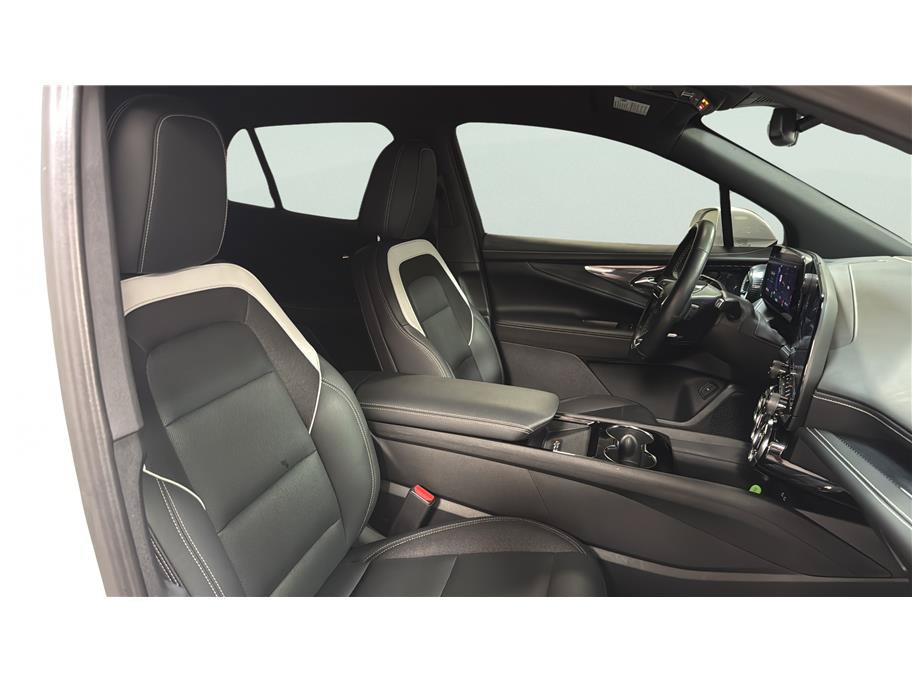 Used 2024 Chevrolet Blazer EV LT AWD/4WD image 26