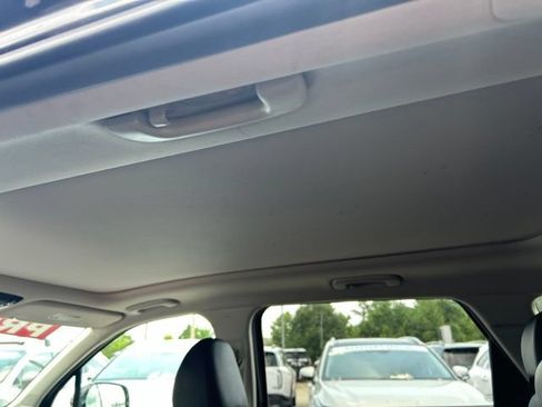 Used 2025 Kia Sorento S w/ Panoramic Sunroof Package FWD image 40