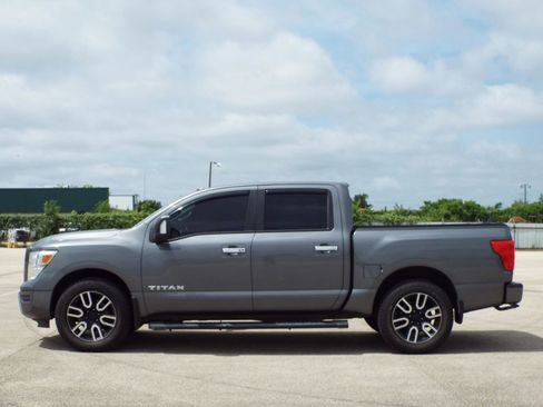 Used 2021 Nissan Titan SV w/ SV Convenience Package AWD/4WD image 5