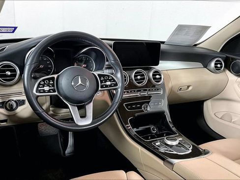 Used 2019 Mercedes-Benz C 300 Sedan image 4