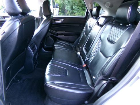 Used 2023 Ford Edge Titanium image 17