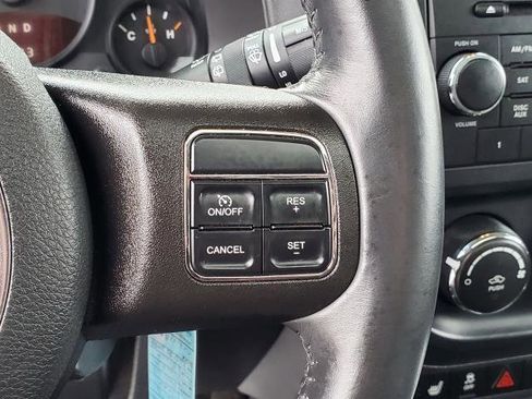 Used 2016 Jeep Patriot High Altitude AWD/4WD image 12