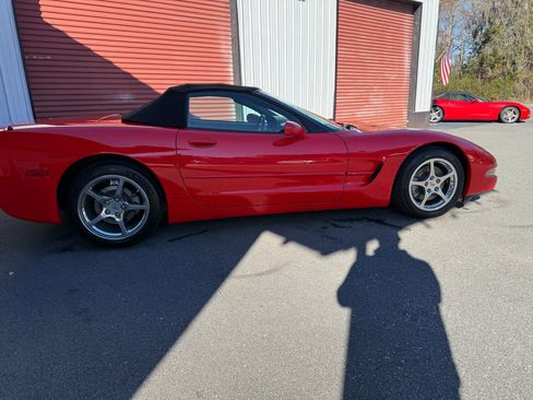 Used 2002 Chevrolet Corvette Convertible 2D w/ Preferred Equipment Group2 image 11