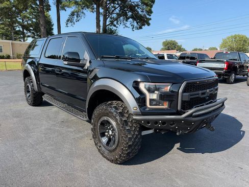 Used 2017 Ford F150 Raptor w/ Equipment Group 802A Luxury AWD/4WD image 6