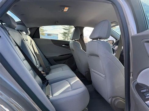 Used 2024 Chevrolet Malibu LT image 10