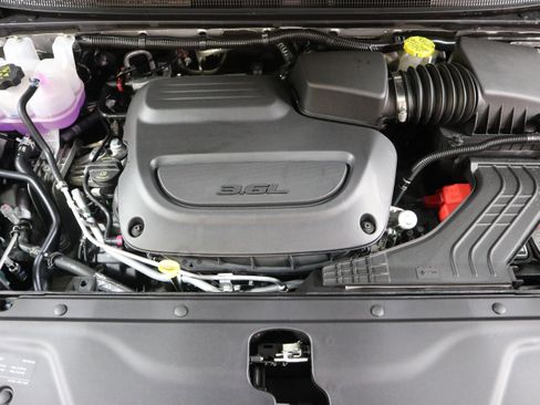 New 2026 Chrysler Pacifica Select image 14