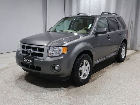 Used 2010 Ford Escape XLT image 6