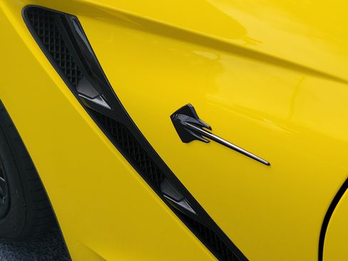 Used 2016 Chevrolet Corvette Stingray Convertible w/ 3LT Preferred Equipment Group RWD image 13