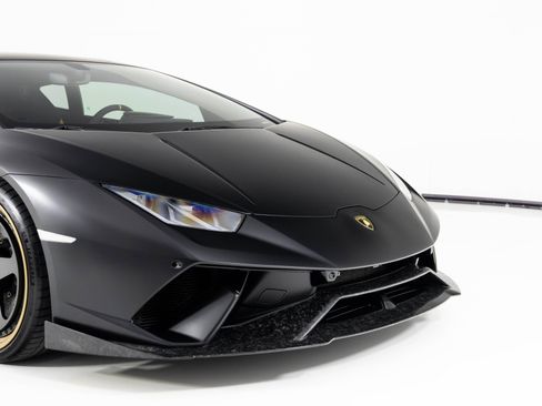 Used 2018 Lamborghini Huracan Performante image 52