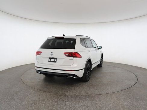Used 2021 Volkswagen Tiguan SE R-Line image 16