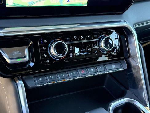 Used 2024 GMC Sierra 1500 Denali Ultimate image 27