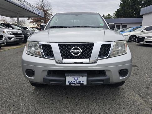Used 2019 Nissan Frontier SV image 3
