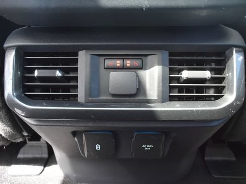 Used 2023 Ford F150 4x4 SuperCrew image 9