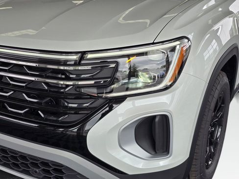 New 2026 Volkswagen Atlas Peak Edition AWD/4WD image 10