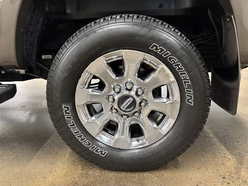 Used 2017 Ford F250 Lariat w/ Chrome Package AWD/4WD image 9