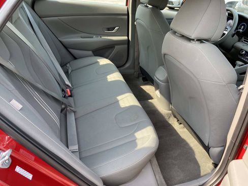 Used 2024 Hyundai Elantra SEL FWD image 21
