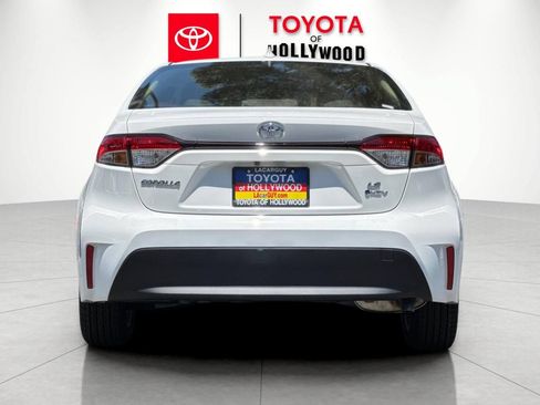 New 2026 Toyota Corolla LE FWD image 5