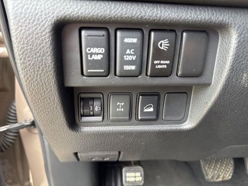 Used 2021 Nissan Titan PRO-4X w/ Pro-4x Convenience Package AWD/4WD image 19