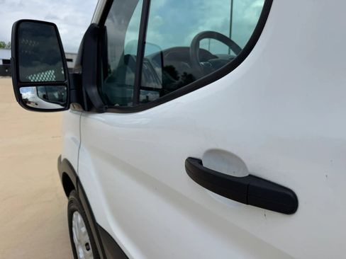 Used 2019 Ford Transit 250 130 Low Roof w/ Exterior Upgrade Package RWD image 15
