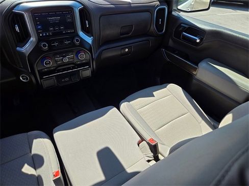Used 2022 Chevrolet Silverado 1500 LT image 17