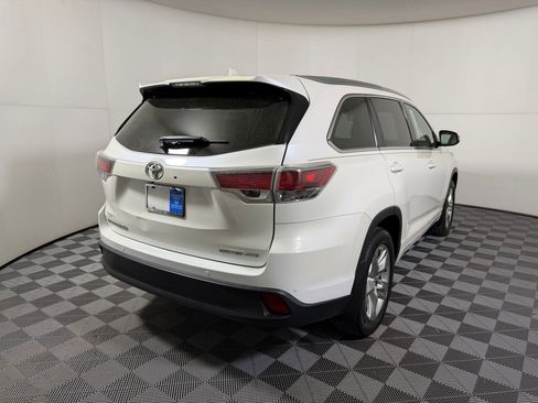 Used 2015 Toyota Highlander Limited w/ Driver Technology Package image 7