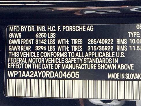 Used 2024 Porsche Cayenne AWD/4WD image 33