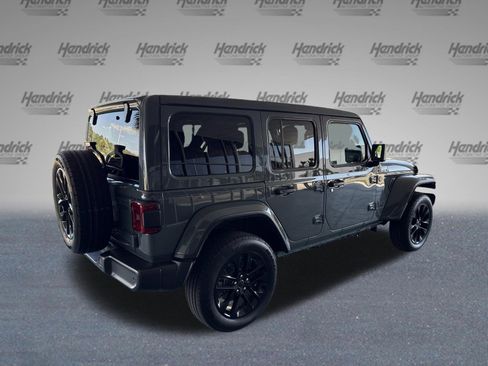 Used 2025 Jeep Wrangler Sahara w/ Safety Group image 9
