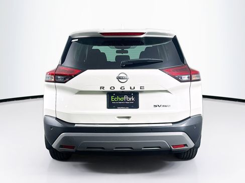 Used 2023 Nissan Rogue SV image 7