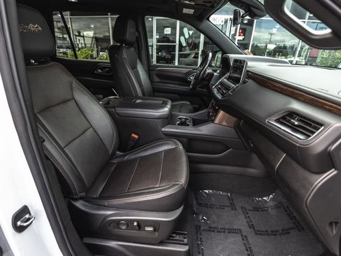 Used 2021 Chevrolet Tahoe High Country w/ Premium Package AWD/4WD image 27