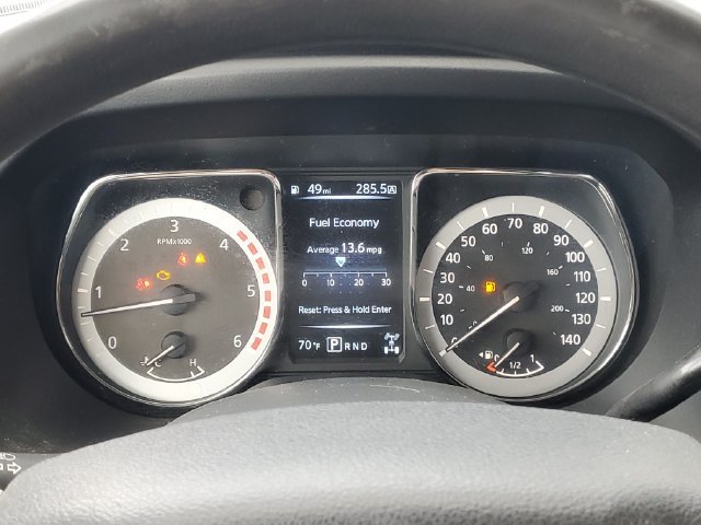 Used 2017 Nissan Titan SV AWD/4WD image 19