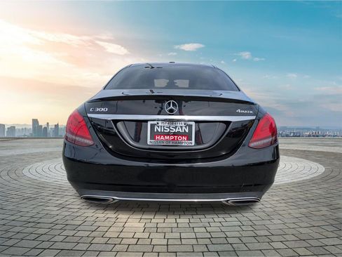 Used 2019 Mercedes-Benz C 300 4MATIC Sedan image 6