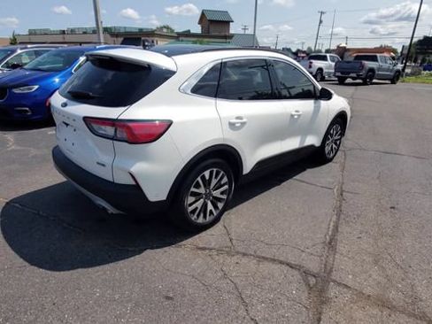 Used 2020 Ford Escape Titanium AWD/4WD image 8