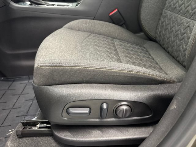 Used 2024 Chevrolet Equinox LT AWD/4WD image 15