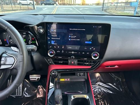 Used 2025 Lexus NX 450h+ F Sport image 18