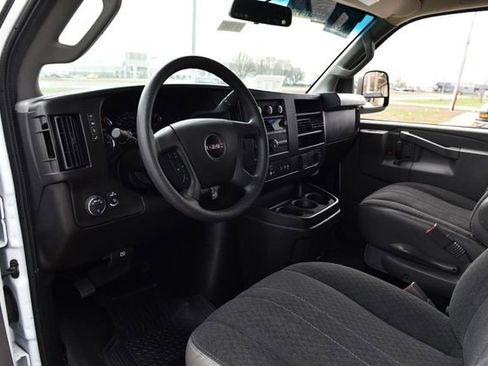 Used 2024 GMC Savana 2500 w/ Driver Convenience Package image 7