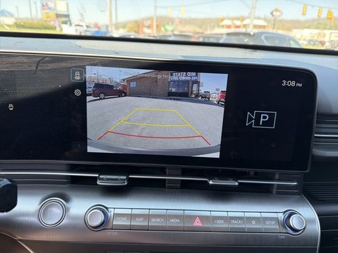 Used 2025 Hyundai Kona SEL image 28