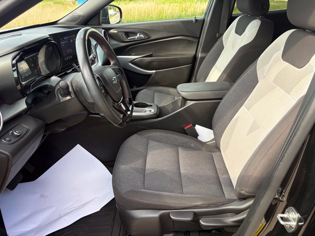 Used 2024 Chevrolet Trax RS w/ Driver Confidence Package FWD image 15