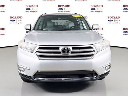 Used 2013 Toyota Highlander Limited FWD image 2