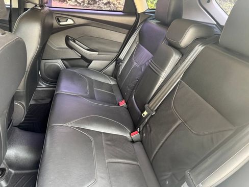 Used 2015 Ford Focus SE w/ Equipment Group 201A FWD image 19