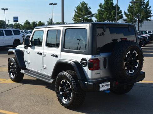 Used 2024 Jeep Wrangler Unlimited Rubicon 4xe w/ Technology Group AWD/4WD image 8