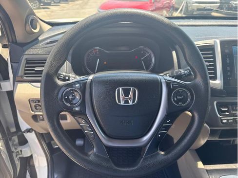 Used 2016 Honda Pilot EX image 4