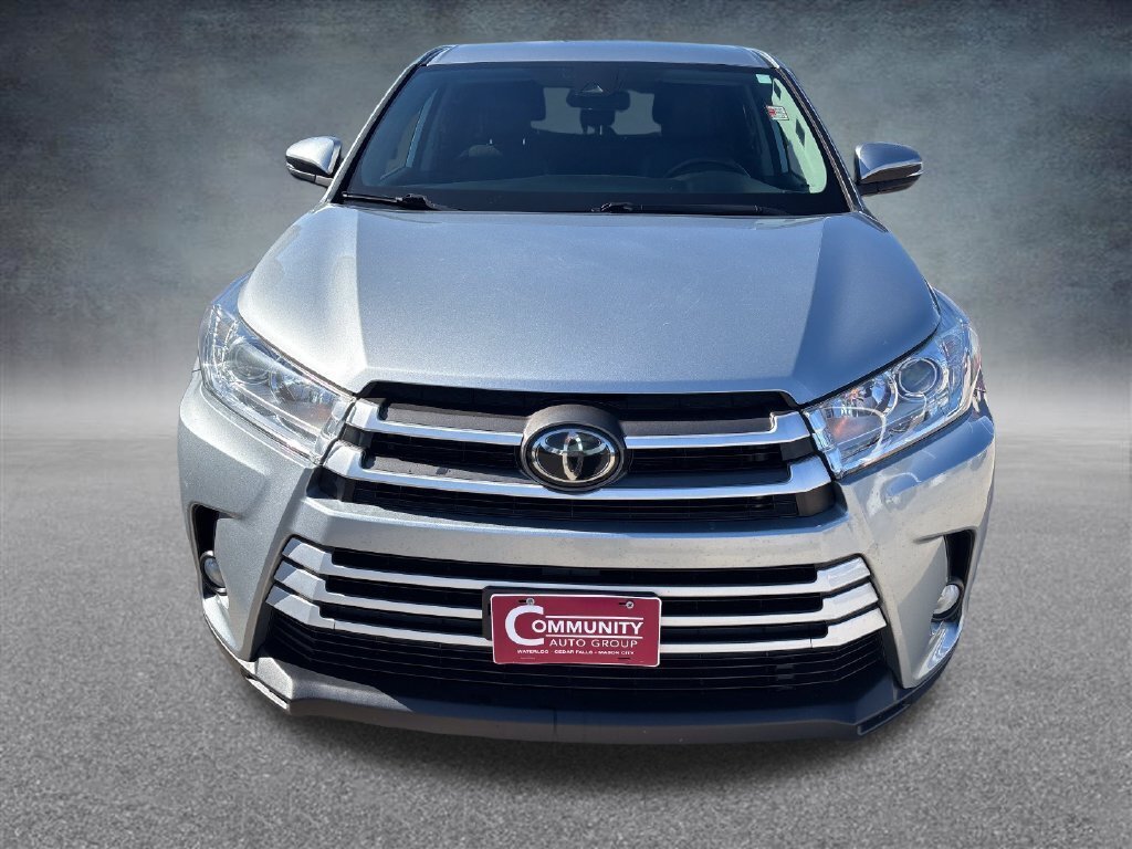 Used 2018 Toyota Highlander Plus AWD/4WD image 8