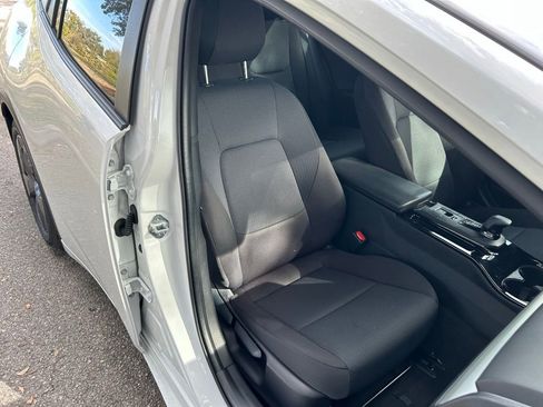 Used 2024 Toyota Prius LE image 15