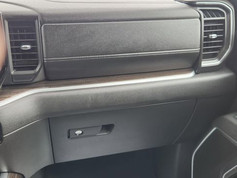 Used 2025 Chevrolet Silverado 1500 LT image 17