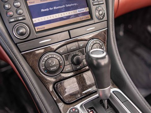 Used 2011 Mercedes-Benz SL 63 AMG SL 63 AMG w/ Premium I Pkg image 29