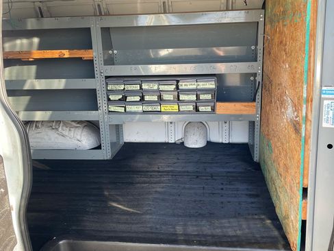 Used 2014 GMC Savana 2500 RWD image 21