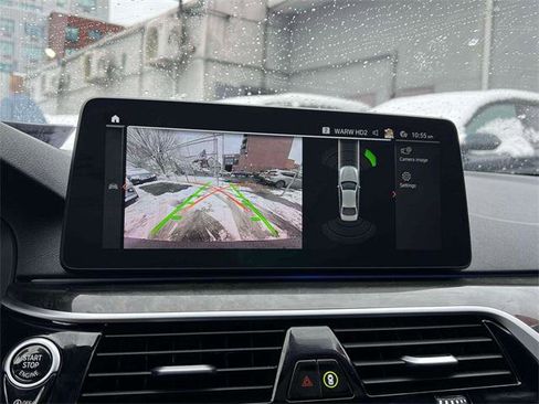 Used 2022 BMW 530i xDrive w/ Convenience Package image 27