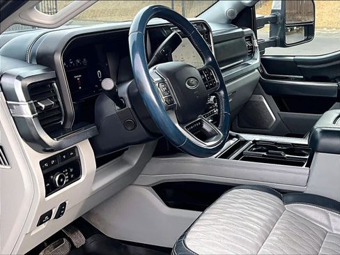 Used 2024 Ford F450 Limited w/ FX4 Off-Road Package AWD/4WD image 17