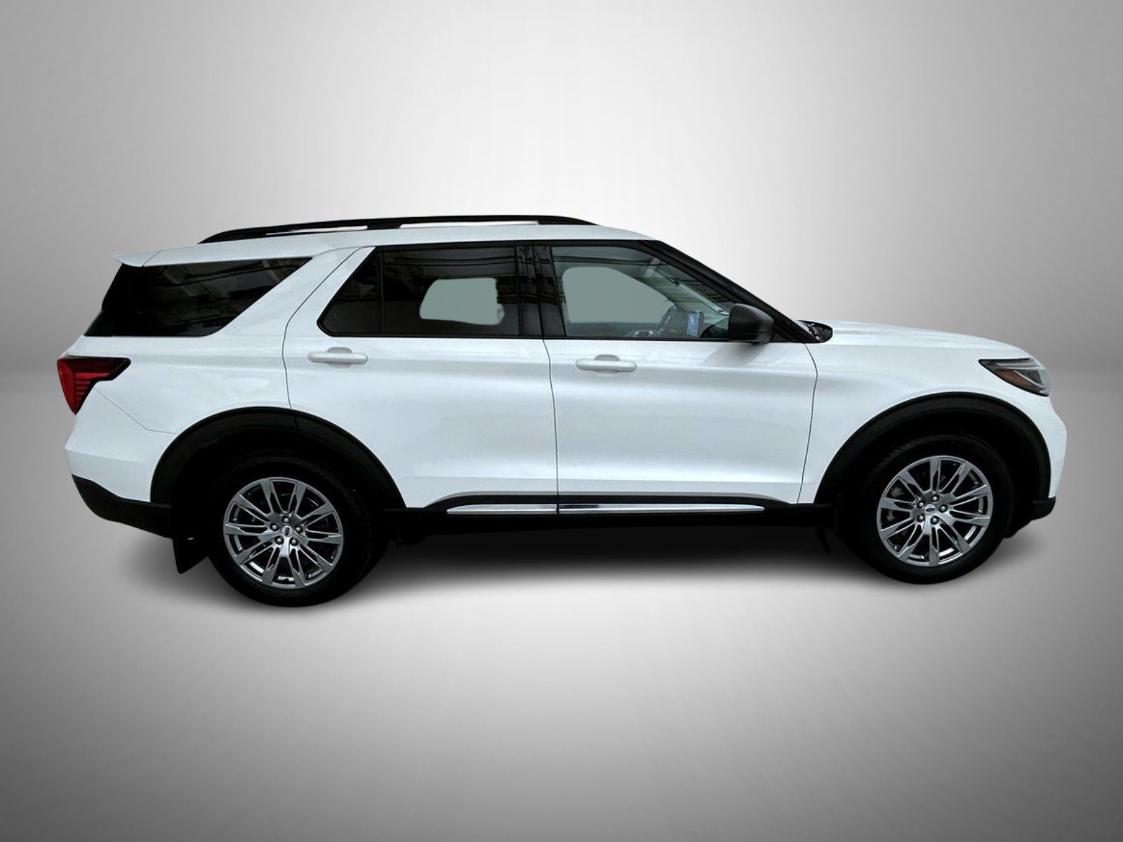 Used 2025 Ford Explorer Active w/ Active Comfort Package AWD/4WD image 4